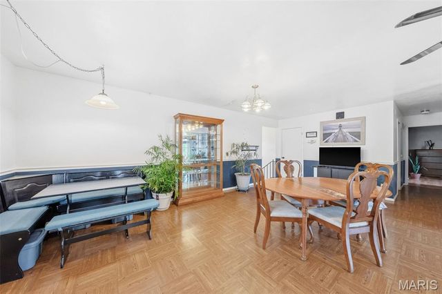 2425 Farnham Court, Florissant, MO 63033