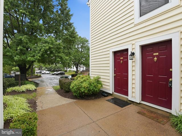 10120 OAKTON TERRACE RD, Oakton, VA 22124
