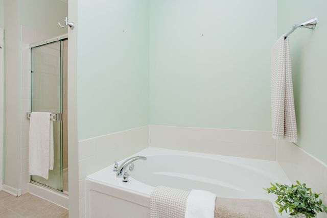 1208 WAVERLY Drive 1208, Volo, IL 60020
