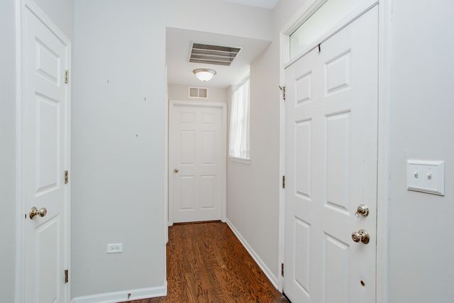 1208 WAVERLY Drive 1208, Volo, IL 60020