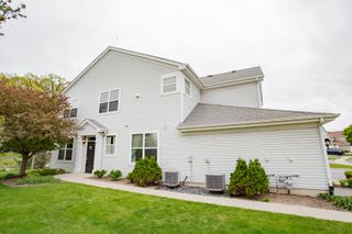 1208 WAVERLY Drive 1208, Volo, IL 60020