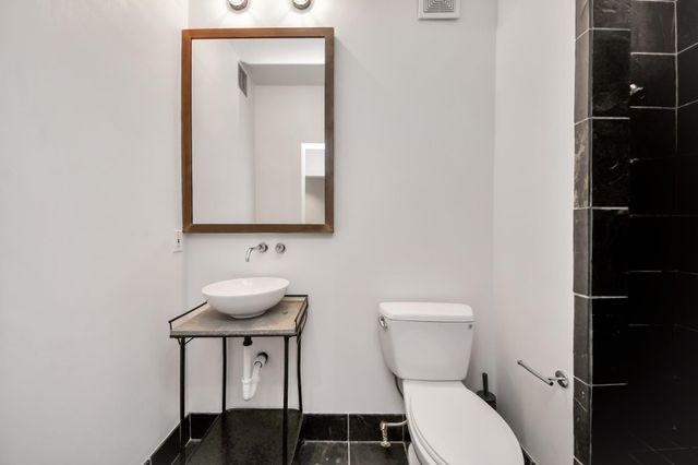 1005 S Shepherd Drive 616, Houston, TX 77019