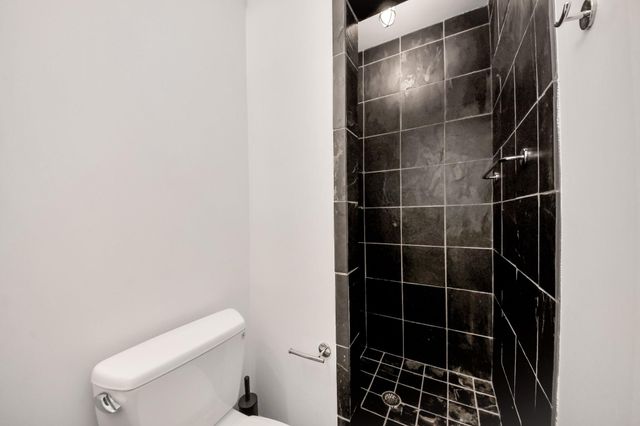 1005 S Shepherd Drive 616, Houston, TX 77019