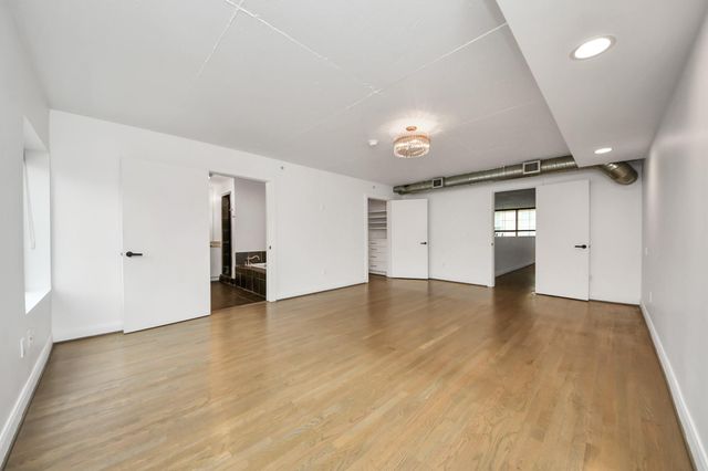 1005 S Shepherd Drive 616, Houston, TX 77019