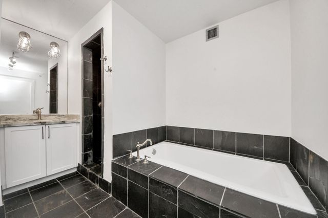 1005 S Shepherd Drive 616, Houston, TX 77019