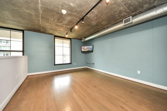 1005 S Shepherd Drive 616, Houston, TX 77019