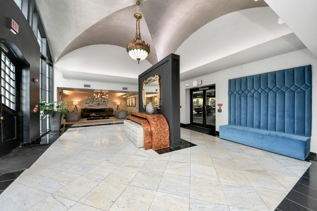 1005 S Shepherd Drive 616, Houston, TX 77019