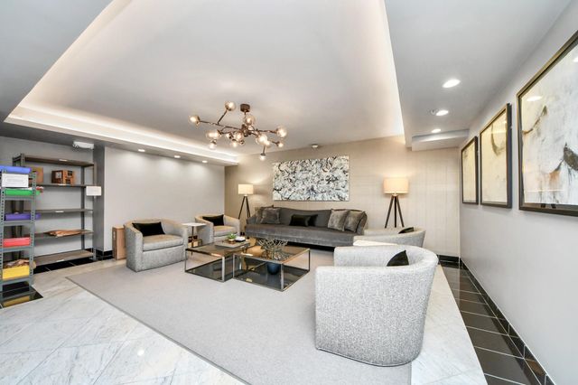 1005 S Shepherd Drive 616, Houston, TX 77019