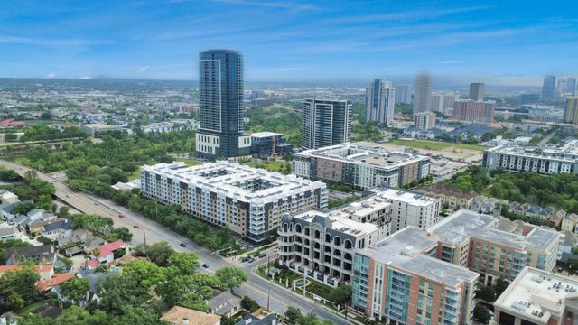 1005 S Shepherd Drive 616, Houston, TX 77019