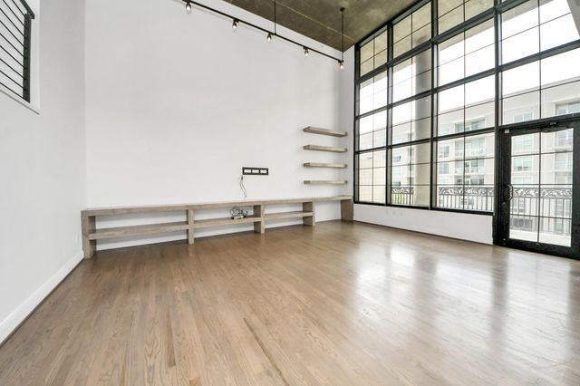 1005 S Shepherd Drive 616, Houston, TX 77019