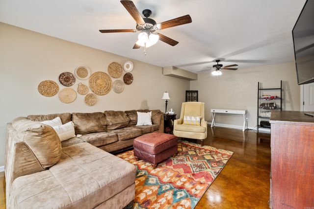 9026 Diamond Ridge Drive, Benton, AR 72019