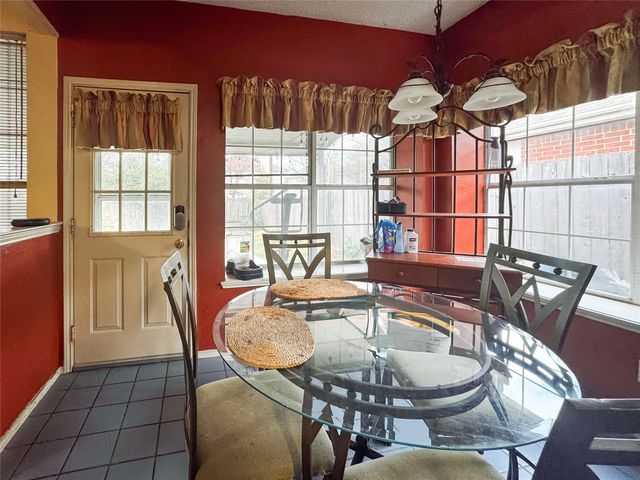 5510 Rolling Green Road, Arlington, TX 76017