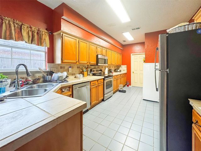 5510 Rolling Green Road, Arlington, TX 76017