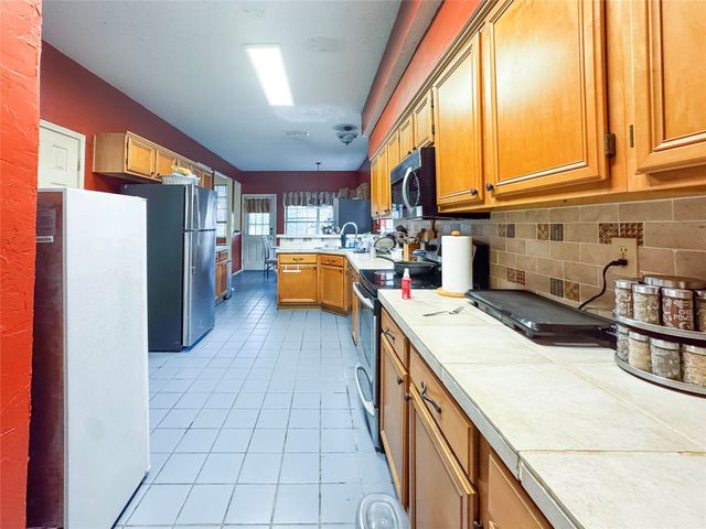 5510 Rolling Green Road, Arlington, TX 76017