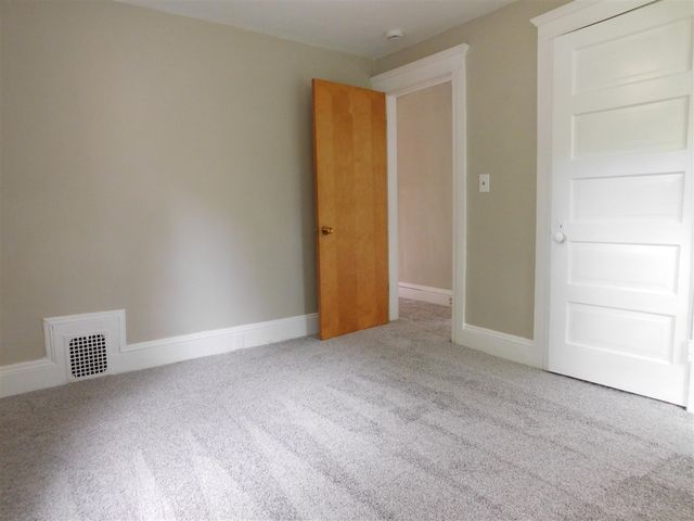 1238 3rd Street, Jackson, MI 49203