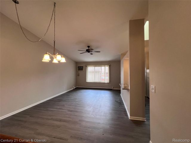 61958 Ticonderoga Drive, South Lyon, MI 48178