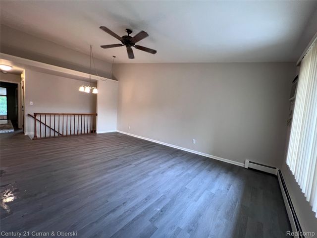 61958 Ticonderoga Drive, South Lyon, MI 48178