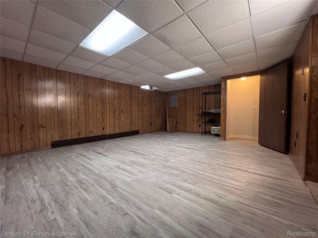 61958 Ticonderoga Drive, South Lyon, MI 48178