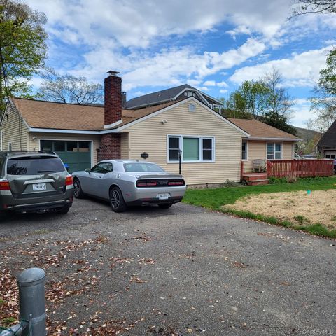 8 Windermere Avenue, Greenwood Lake, NY 10925