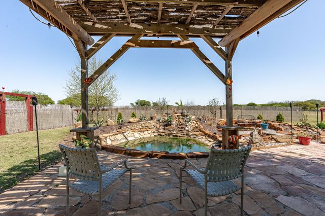 800 County Road 322, Comanche, TX 76442