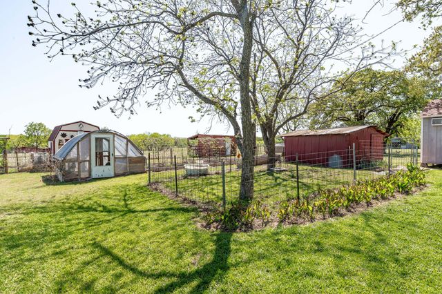800 County Road 322, Comanche, TX 76442