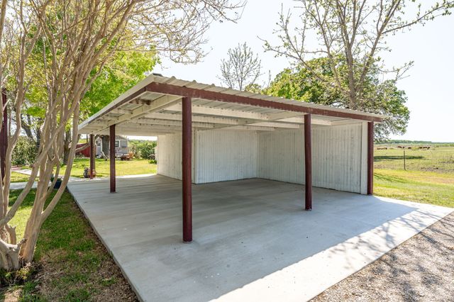 800 County Road 322, Comanche, TX 76442