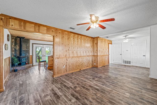 800 County Road 322, Comanche, TX 76442
