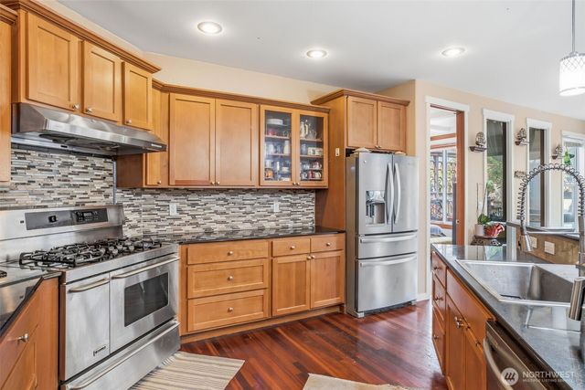1825 Redmond Place NE, Renton, WA 98056