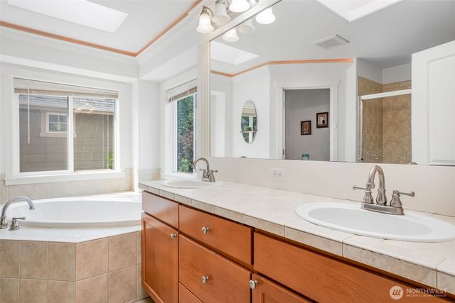 1825 Redmond Place NE, Renton, WA 98056