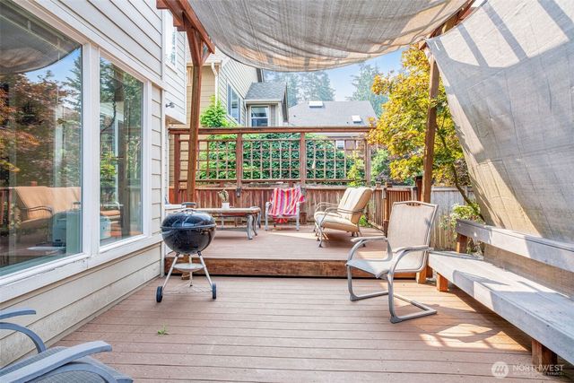 1825 Redmond Place NE, Renton, WA 98056