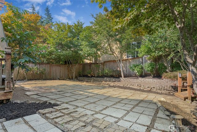 1825 Redmond Place NE, Renton, WA 98056