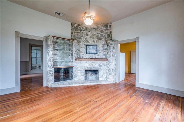 6400 Cypress RD, Kyle, TX 78640