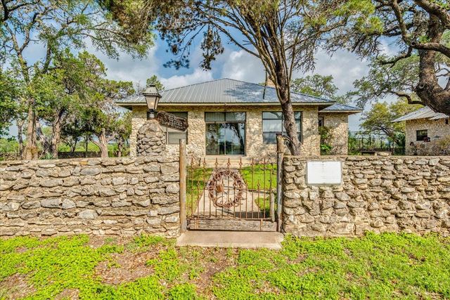 6400 Cypress RD, Kyle, TX 78640