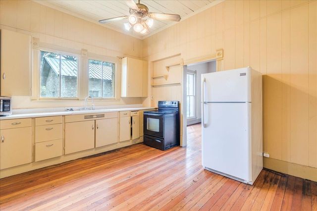 6400 Cypress RD, Kyle, TX 78640