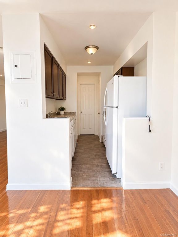 86-16 60th Avenue 3C, Elmhurst, NY 11373 — photo 4