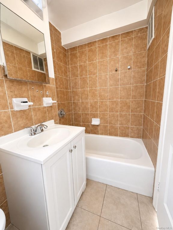 86-16 60th Avenue 3C, Elmhurst, NY 11373 — photo 5