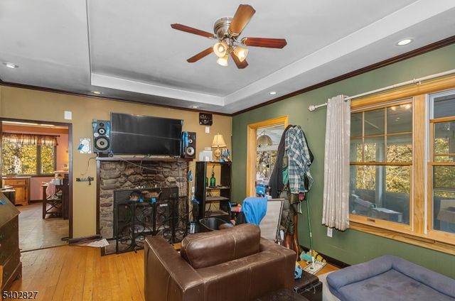 70 Townsend Rd, Wanaque Boro, NJ 07465