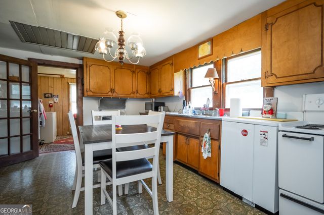 6484 Jefferson River Road, Athens, GA 30607