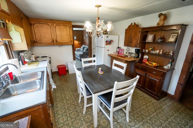 6484 Jefferson River Road, Athens, GA 30607