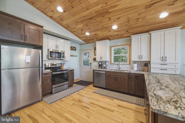 85 PICKETT, Basye, VA 22810