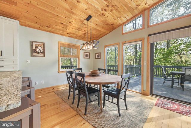 85 PICKETT, Basye, VA 22810