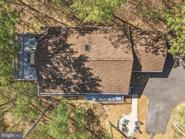 85 PICKETT, Basye, VA 22810