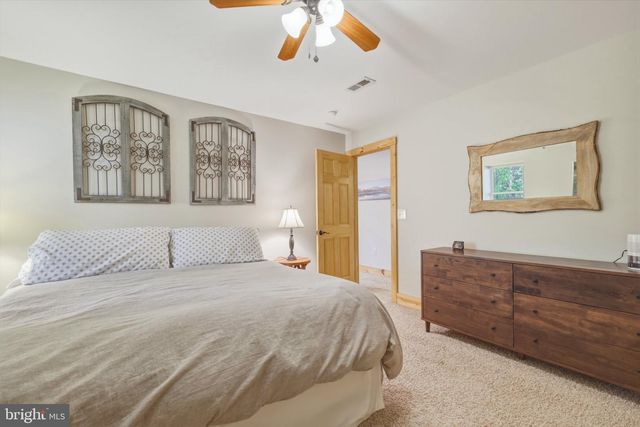 85 PICKETT, Basye, VA 22810
