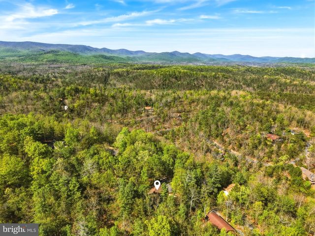 85 PICKETT, Basye, VA 22810