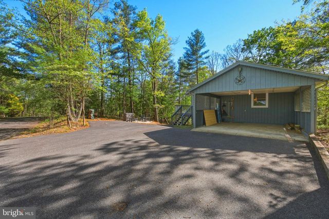 85 PICKETT, Basye, VA 22810