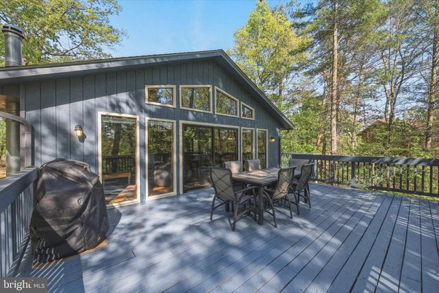 85 PICKETT, Basye, VA 22810