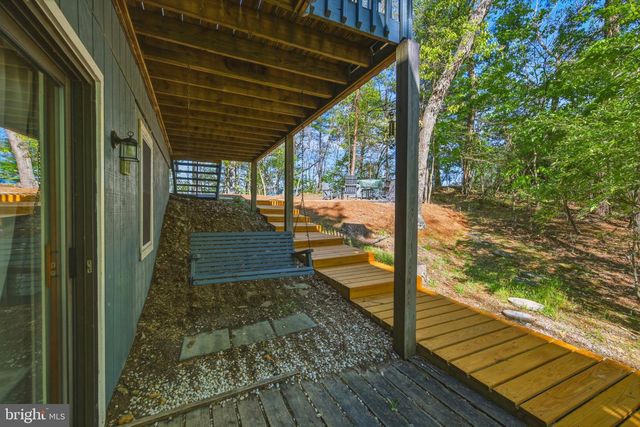 85 PICKETT, Basye, VA 22810