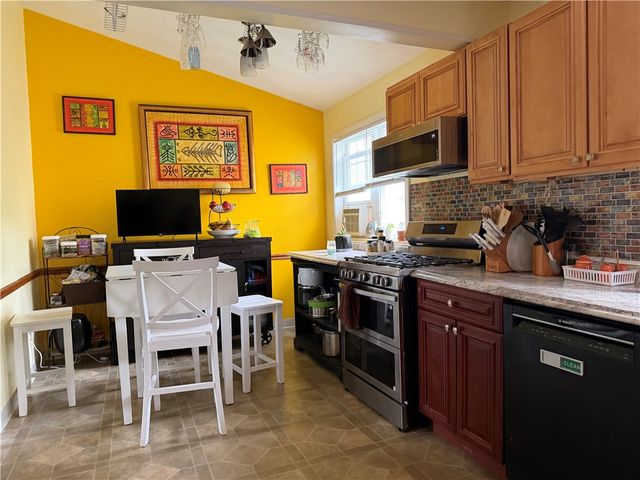42 Dunbar Avenue, East Providence, RI 02916