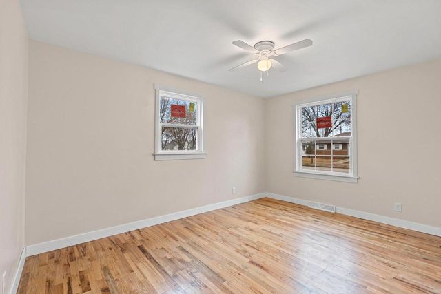 344 S KARLYN STREET, Kimberly, WI 54136