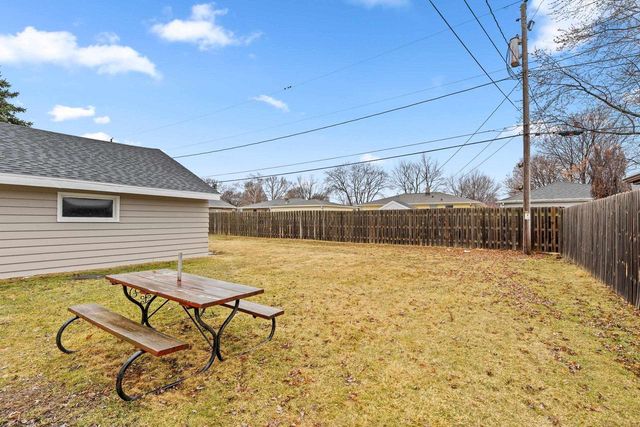 344 S KARLYN STREET, Kimberly, WI 54136